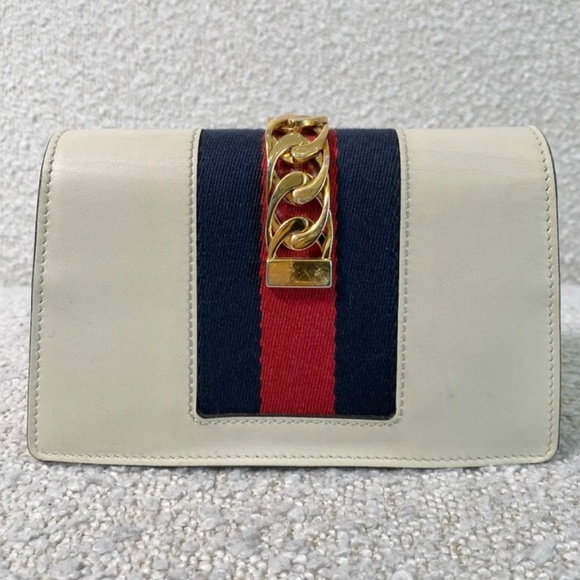 Authentic Gucci White Super Mini Sylvie Crossbody Bag - Picture 15 of 16